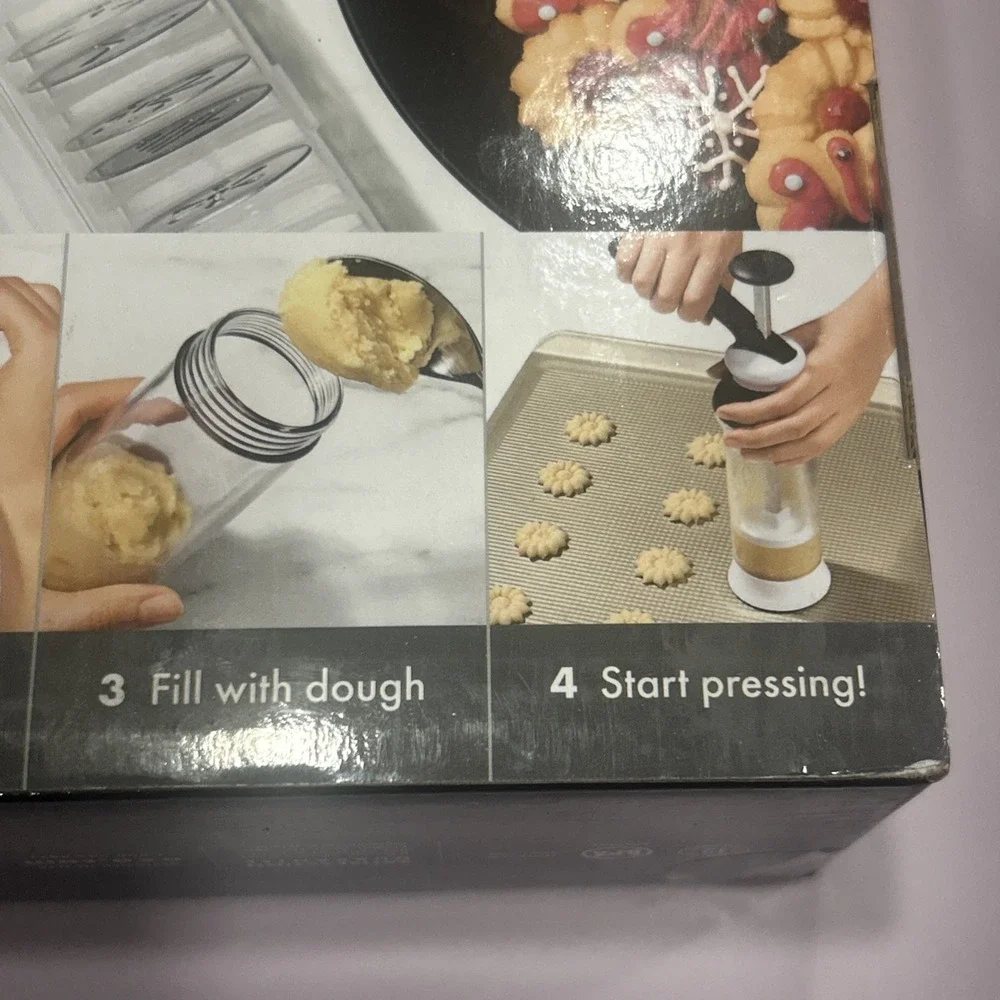 New Sealed OXO Good Grips 14-Piece Cookie Press Set Disk Storage case W/ Recipes